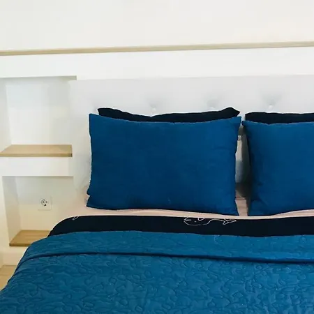 корабль ап №6 аркадия 26 жемчужина Apartment Odesa